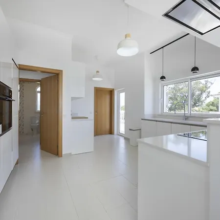 Villa Magical Lightbeach And Golf, Lagos