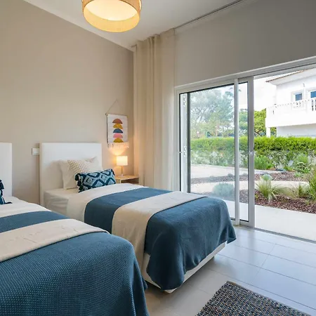 Magical Lightbeach And Golf, Lagos Villa Meia Praia