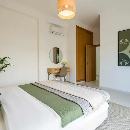 Villa Magical Lightbeach And Golf, Lagos *