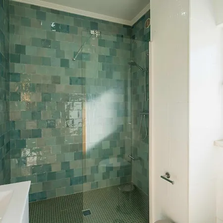 Magical Lightbeach And Golf, Lagos Villa