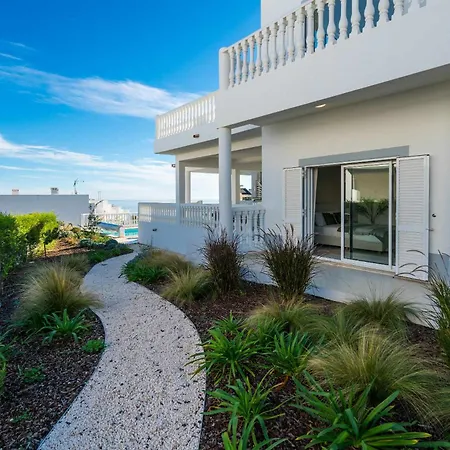 Villa Magical Lightbeach And Golf, Lagos *