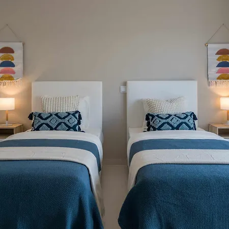 Villa Magical Lightbeach And Golf, Lagos *